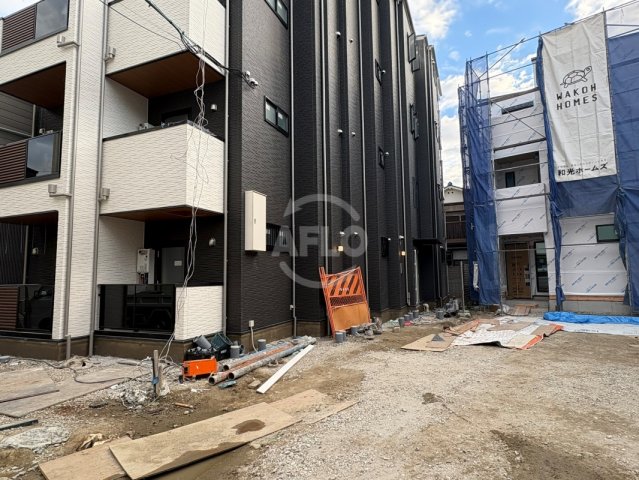 エントランス　F　Normalis　SEAM　エントランス