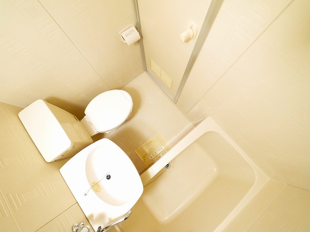 バス・シャワールーム　お風呂です