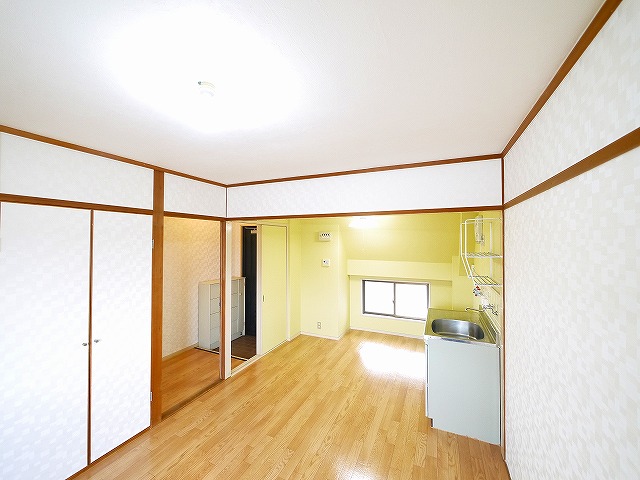 居室・リビング　使いやすい居間です