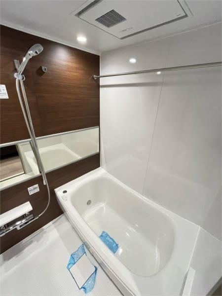 バス・シャワールーム　写真は同タイプ住居です。