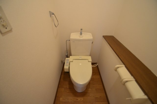 トイレ　気分すっきり温水洗浄便座