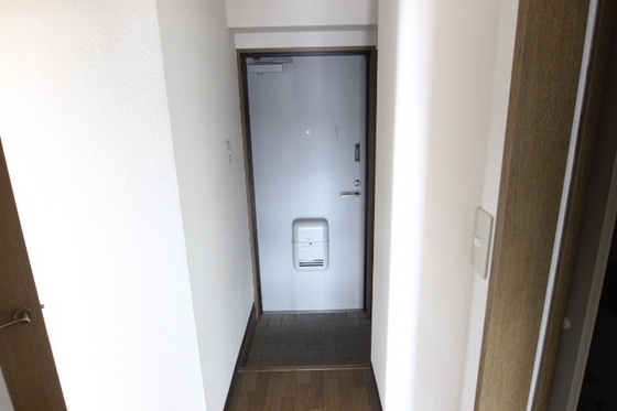 玄関　※別部屋の写真です