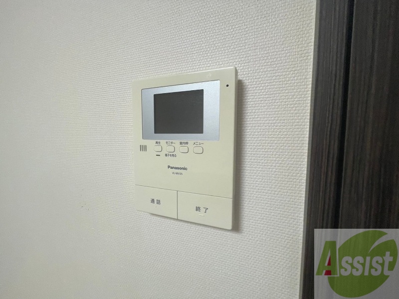セキュリティ　ＴＶモニター付インターホンです。来客者の顔が見えるので安心！