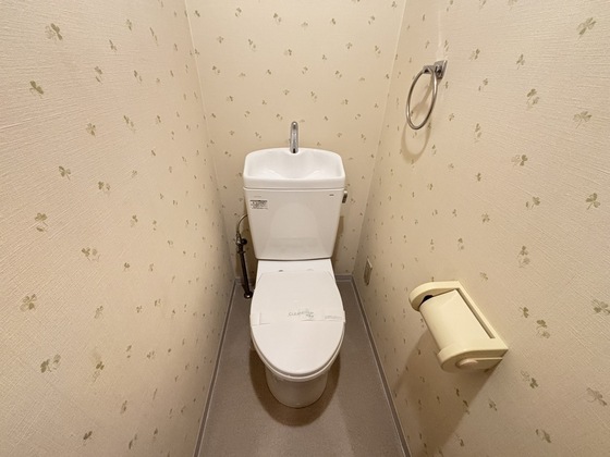 トイレ　※他の号室の写真です。