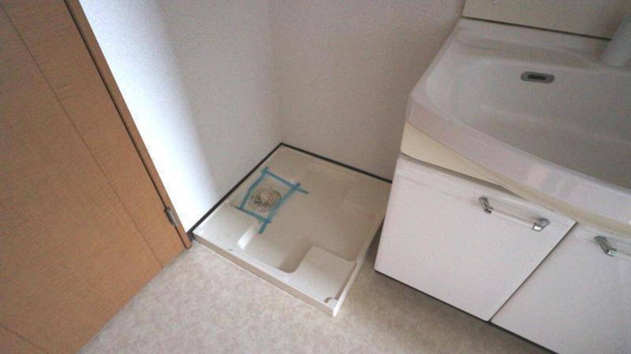 洗面設備　洗濯機置場