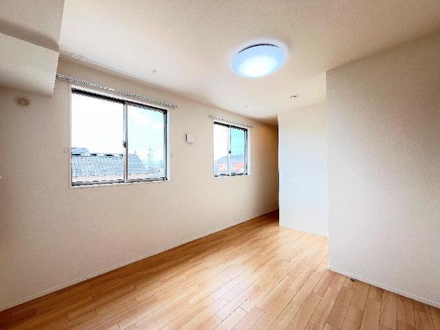 その他　西側洋室