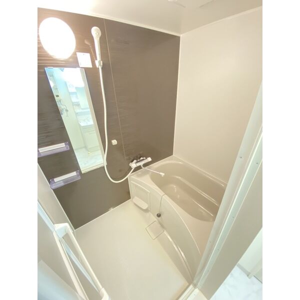 バス・シャワールーム　清潔感のあるバスルーム☆