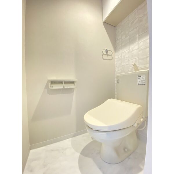 トイレ　ウォシュレット完備☆