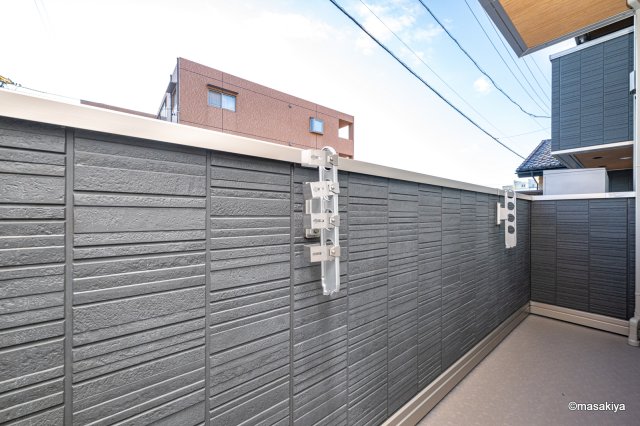 バルコニー　写真は同じ大和ハウス施工物件です。参考になさってください。