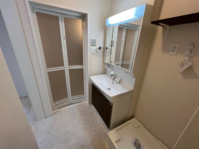 洗面設備　洗髪洗面化粧台