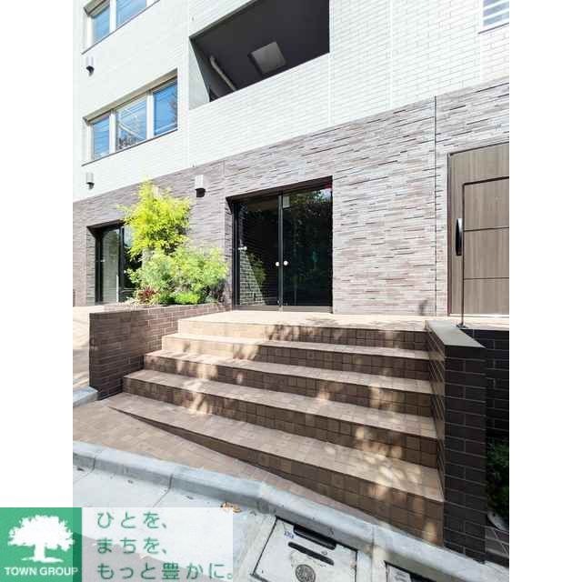 エントランス　部屋探しは株式会社　タウンハウジング　までお気軽にお問合せ…