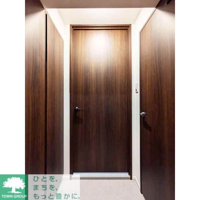 玄関　お部屋探しは株式会社　タウンハウジング　までお気軽にお問合…