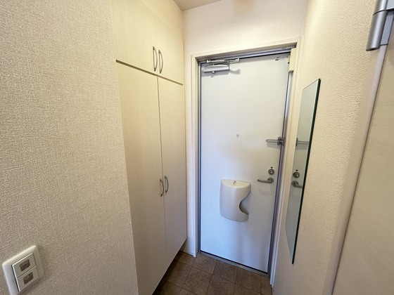 玄関　※別部屋の写真です