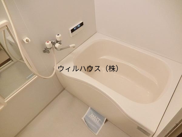 バス・シャワールーム　追い焚き機能付きバス！