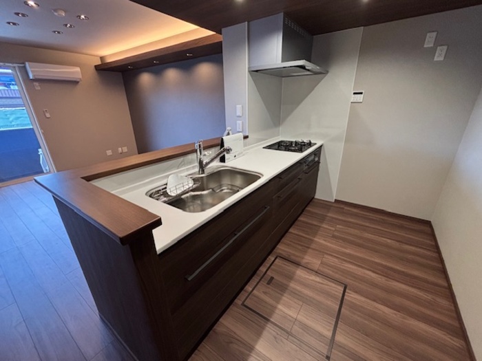 キッチン　※同建物の別のお部屋の写真です。