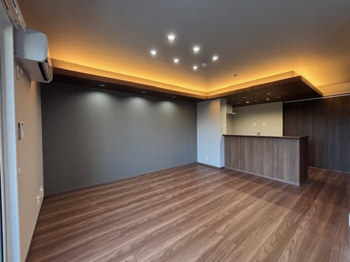 居室・リビング　※同建物の別のお部屋の写真です。