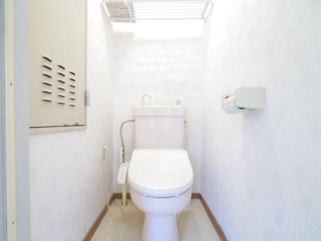 トイレ　同イメージ反転