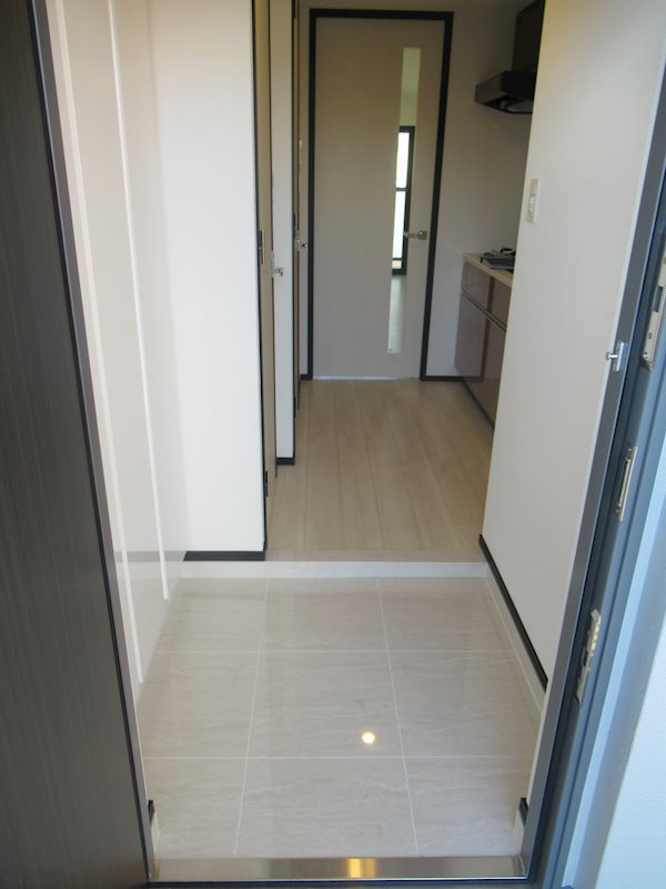 玄関　※参考写真