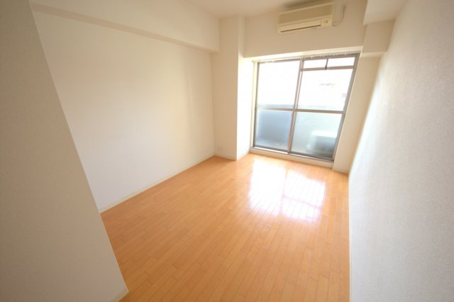 居室・リビング　エスリード福島駅前