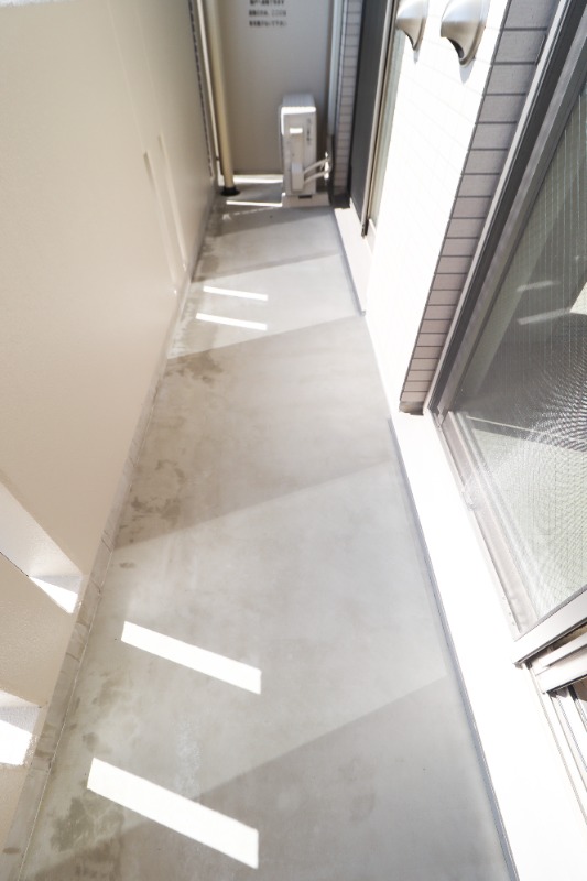 バルコニー　図面と現状に相違がある場合には現状を優先