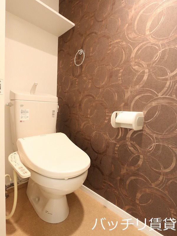 トイレ　同型タイプの為、現状を優先いたします