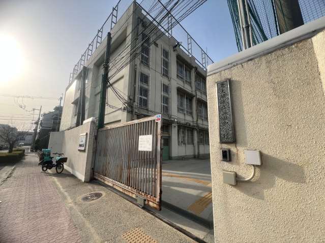 中学校　英田中学校（中学校）まで68m