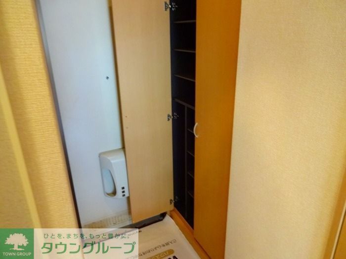 玄関　お問合せはタウンハウジングまで！※現地待合わせ相談可能