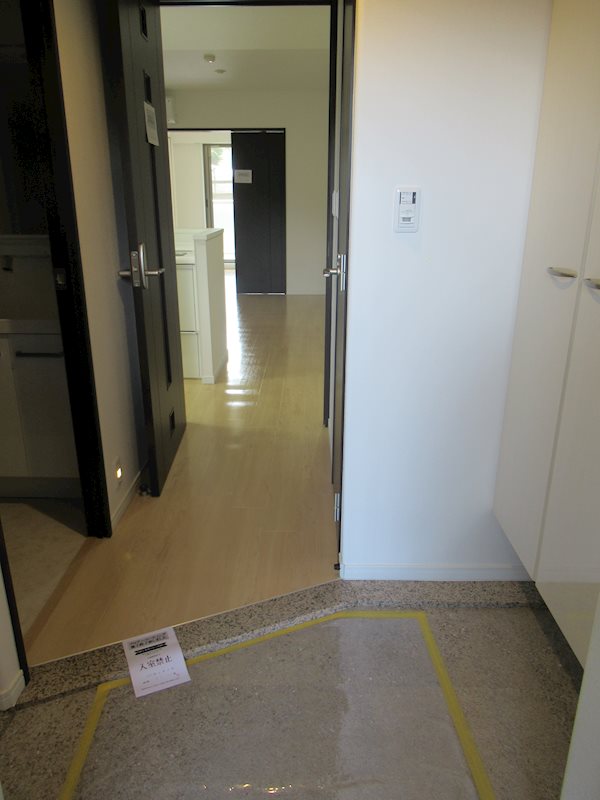 玄関　参考写真