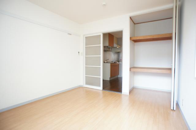 居室・リビング　※参考までに別のお部屋の写真を添付しております