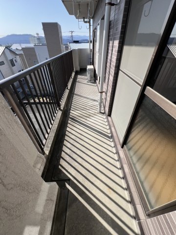 バルコニー　2面バルコニー付き