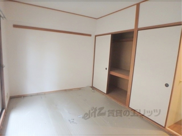 居室・リビング　改装中