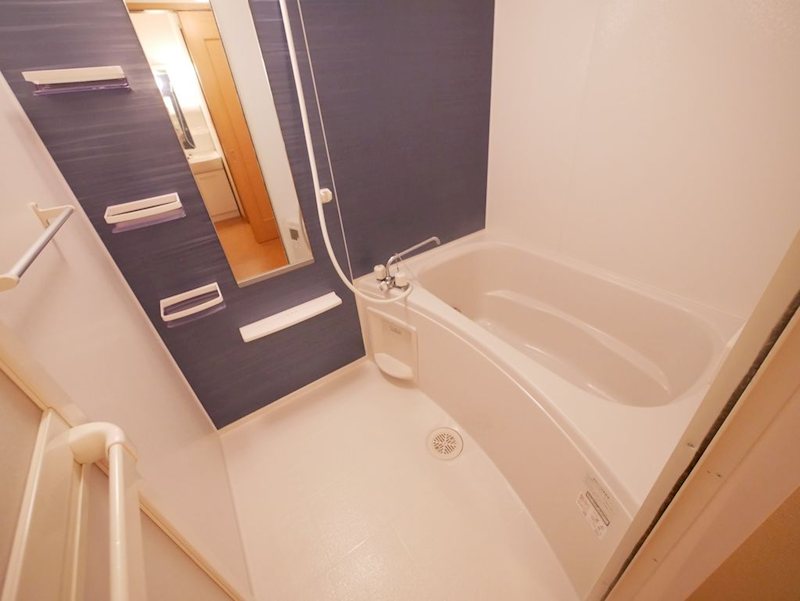 バス・シャワールーム　シャワー・追い焚き給湯