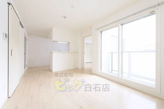 居室・リビング　広々リビングです♪