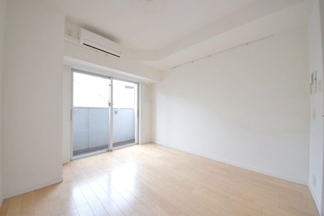 居室・リビング　★明るいお部屋です★