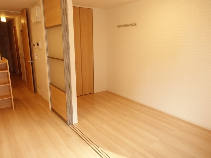 その他部屋・スペース　ベッドも置ける広さです