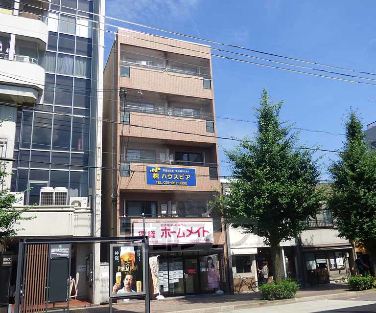 建物外観　高級感溢れる外観です。