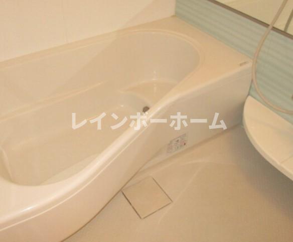 バス・シャワールーム　ゆったり過ごせるお風呂です