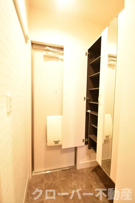 玄関　シューズボックス