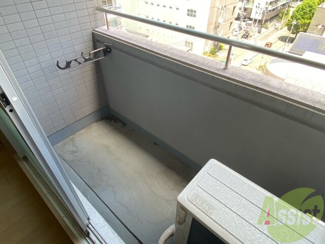 バルコニー　バルコニーには、洗濯物が干せるスペースが十分あるので安心