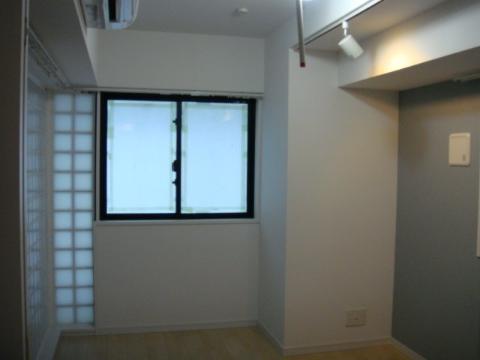 居室・リビング　室内