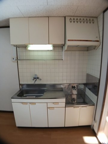 キッチン　コンパクトなキッチンで掃除もラクラク