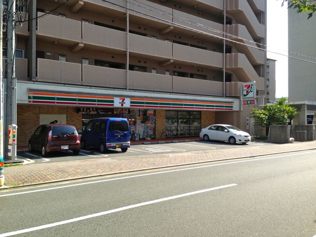 コンビニ　セブンイレブン名古屋大須4丁目店（コンビニ）まで240m