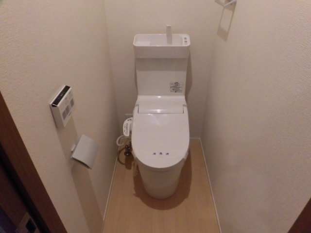 トイレ　綺麗で清潔感あるトイレです