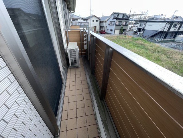 バルコニー　十分な広さのバルコニーです