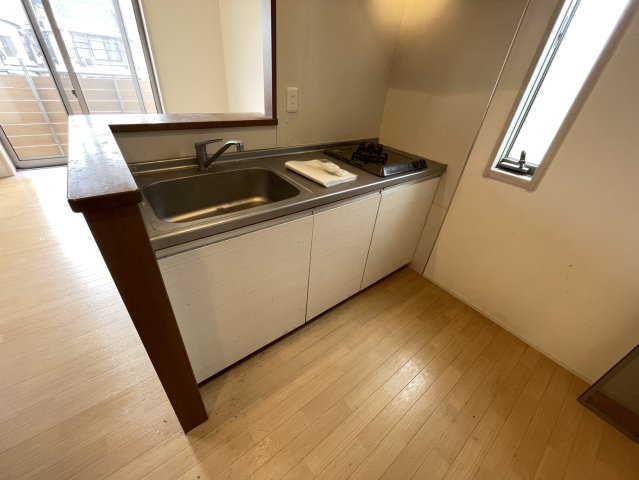 キッチン　二口ガスコンロのキッチンです