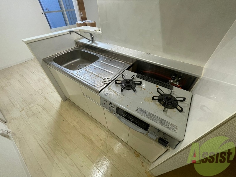 キッチン　キッチンはスペースも広々していて使いやすそうですよ！