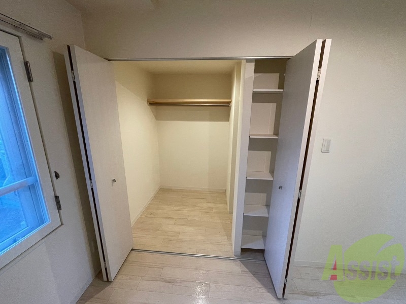 収納　寝室の収納です。部屋がすっきり片付きます。