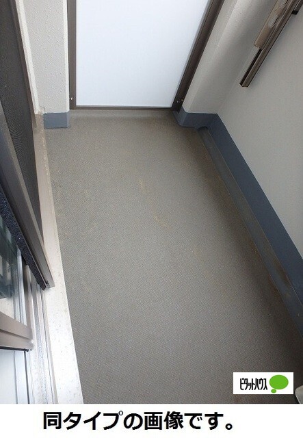 バルコニー　同施工会社パース