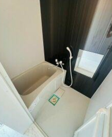 バス・シャワールーム　別部屋反転写真