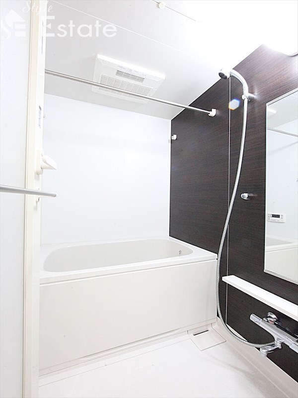 バス・シャワールーム　バスルーム